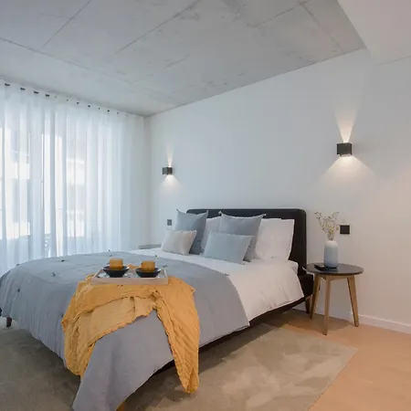 Апартаменты Liiiving In Gaia - Seaside Вила-Нова-ди-Гая